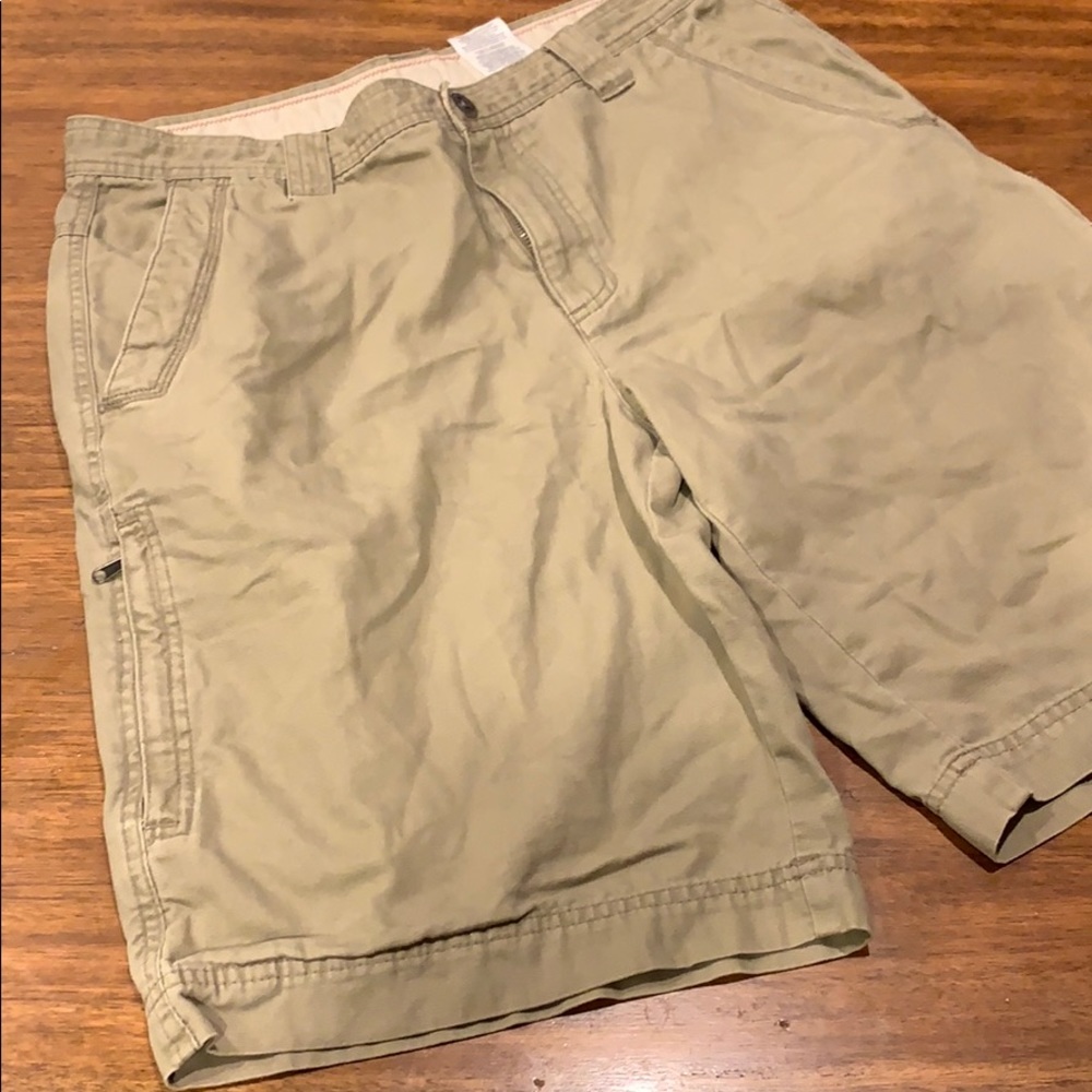 Men’s Columbia shorts